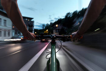 Radfahren in Stuttgart: Darf man am Fahrrad Blinker benutzen?
