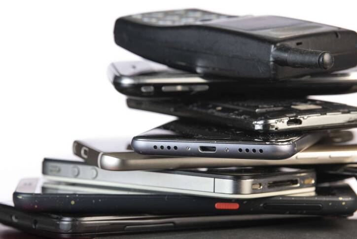 Alte Handys Und Smartphone Teile Fachgerecht Entsorgen